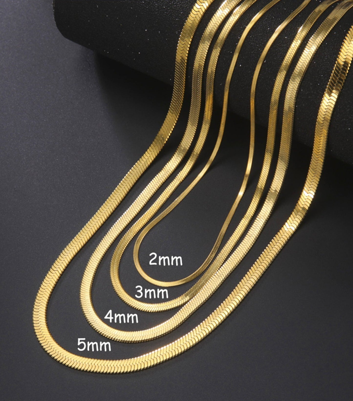 Hebi Necklace