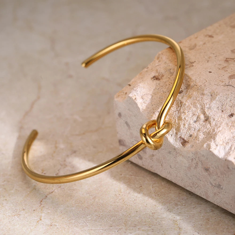 Interna Twist Bracelett